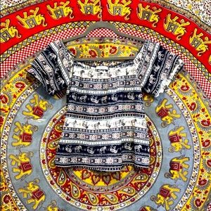 ❗3/$20❗Elephant Top